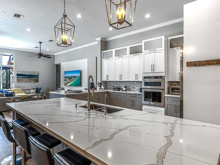 3855 Oak Ridge Cir, Weston, FL 33331